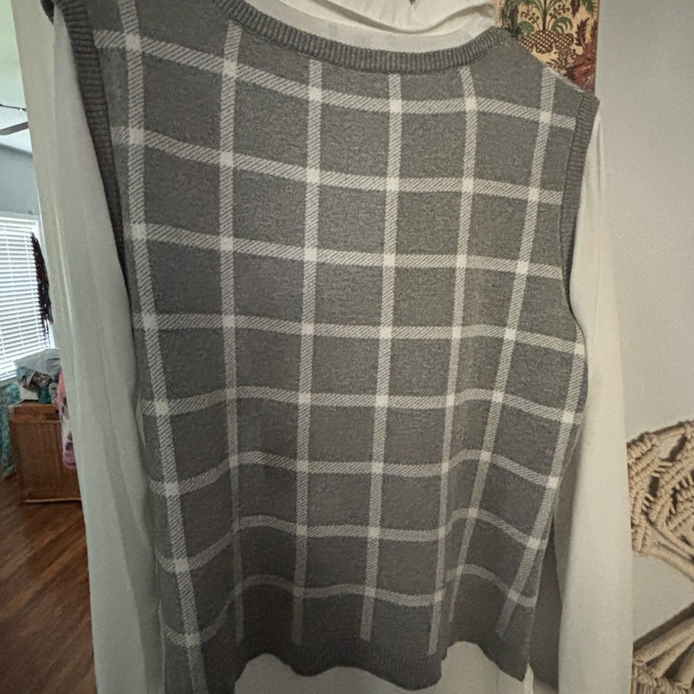ADRIANNA PAPELL SWEATER VEST/SHIRT
 1 piece